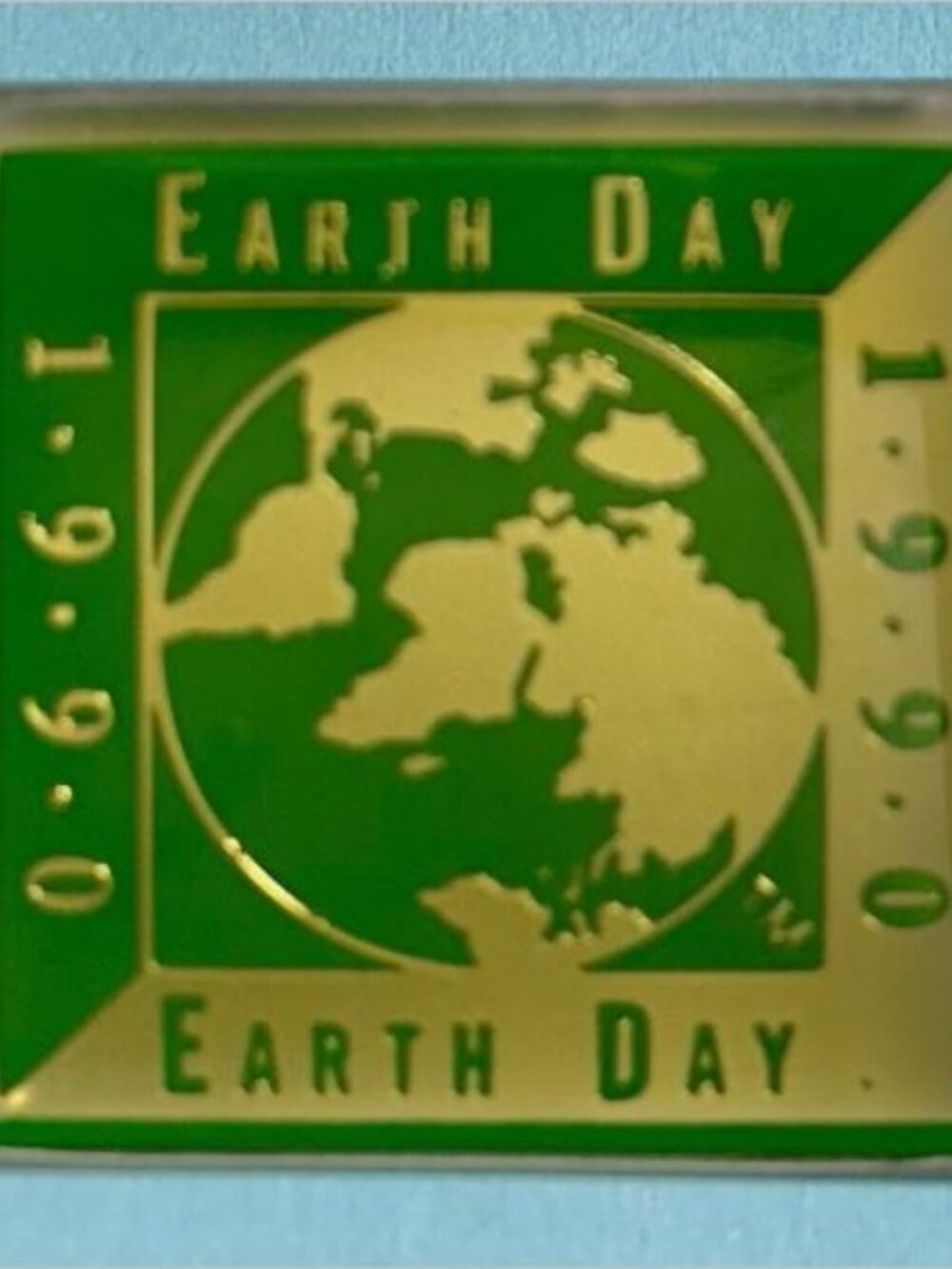 1990 EARTH Day Environmental lapel Pin